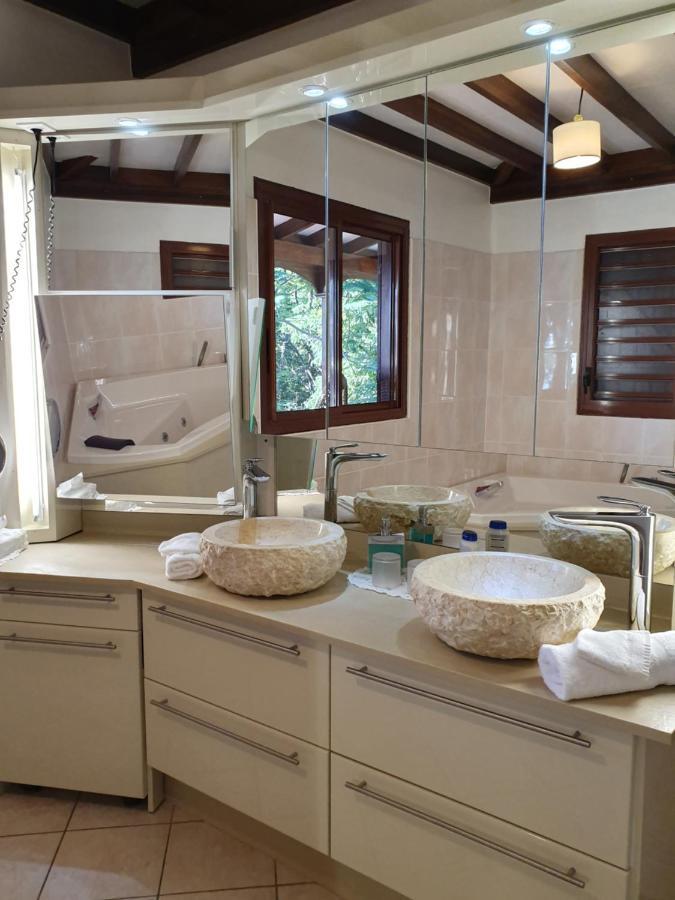 Chambre D'Hotes "Villa Rayon Vert" デエエ エクステリア 写真