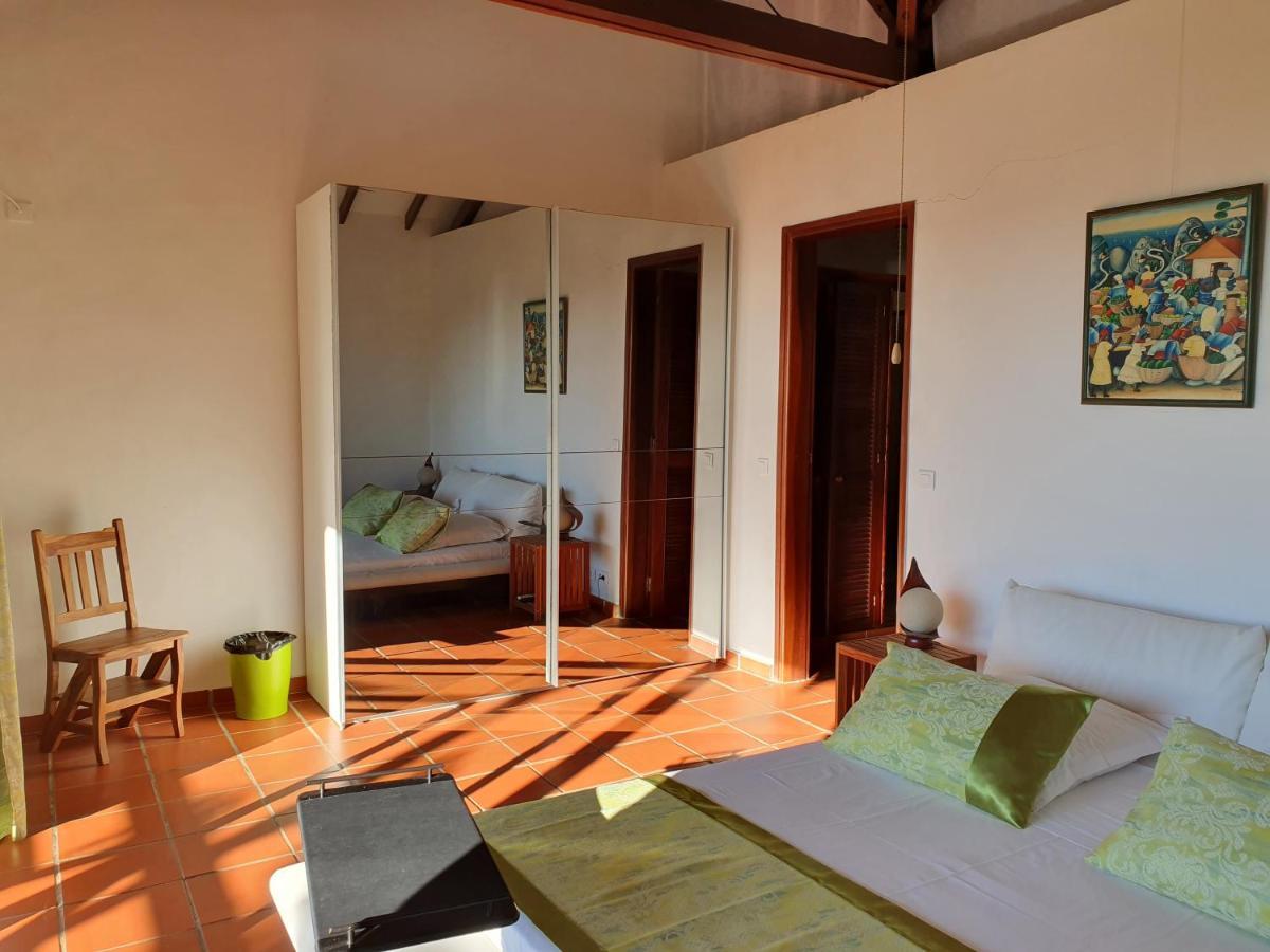 Chambre D'Hotes "Villa Rayon Vert" デエエ エクステリア 写真