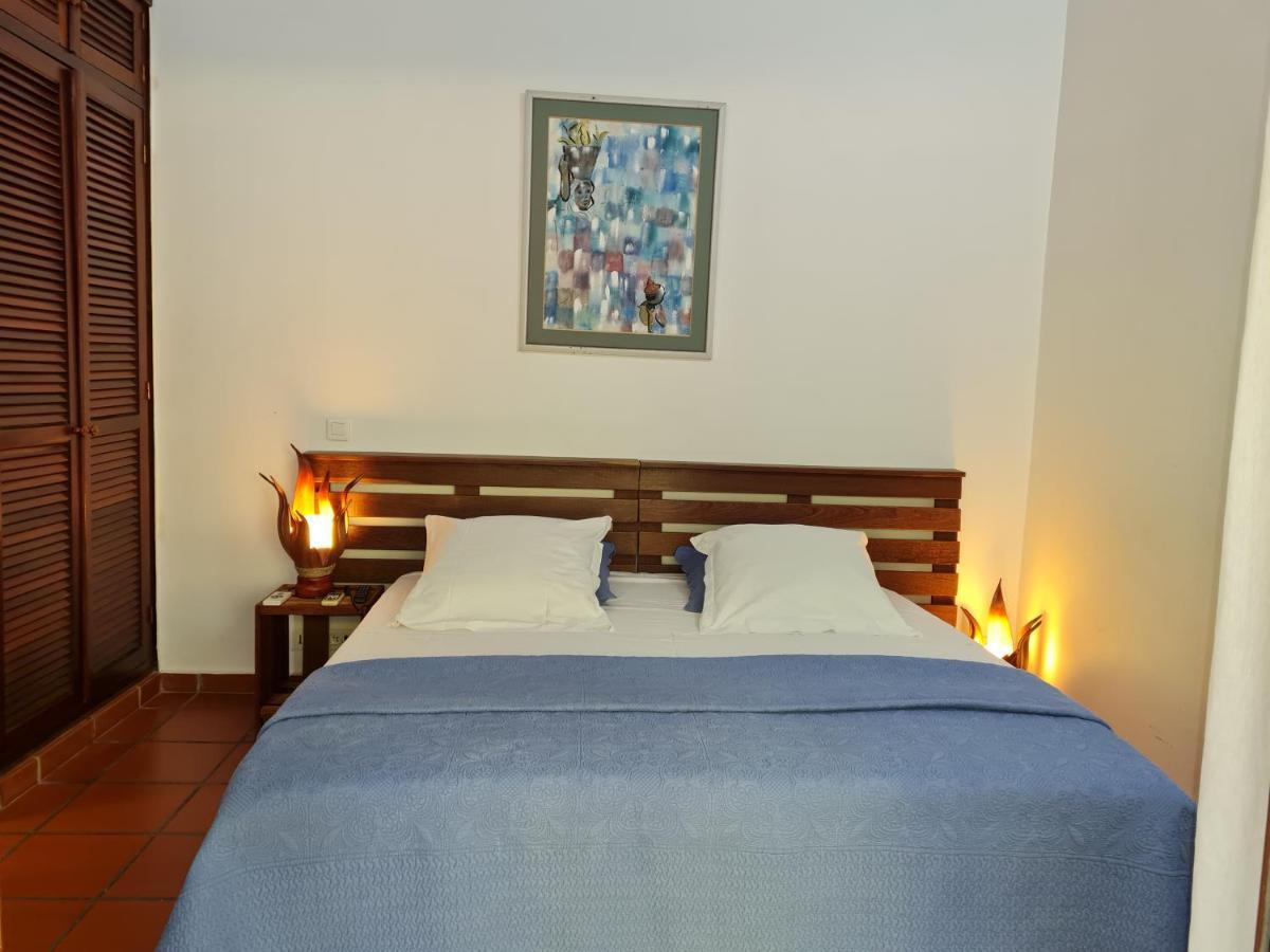 Chambre D'Hotes "Villa Rayon Vert" デエエ エクステリア 写真