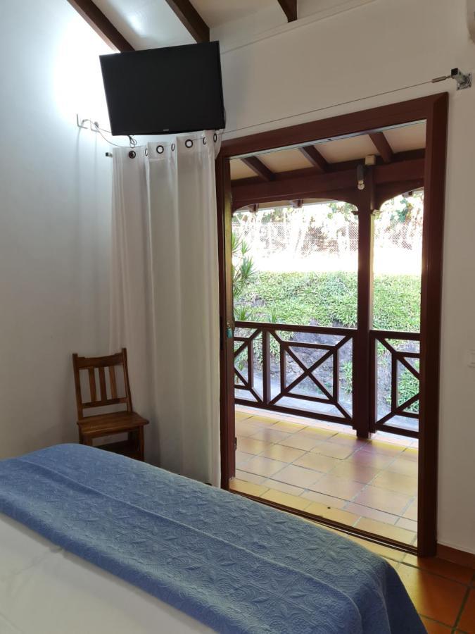 Chambre D'Hotes "Villa Rayon Vert" デエエ エクステリア 写真
